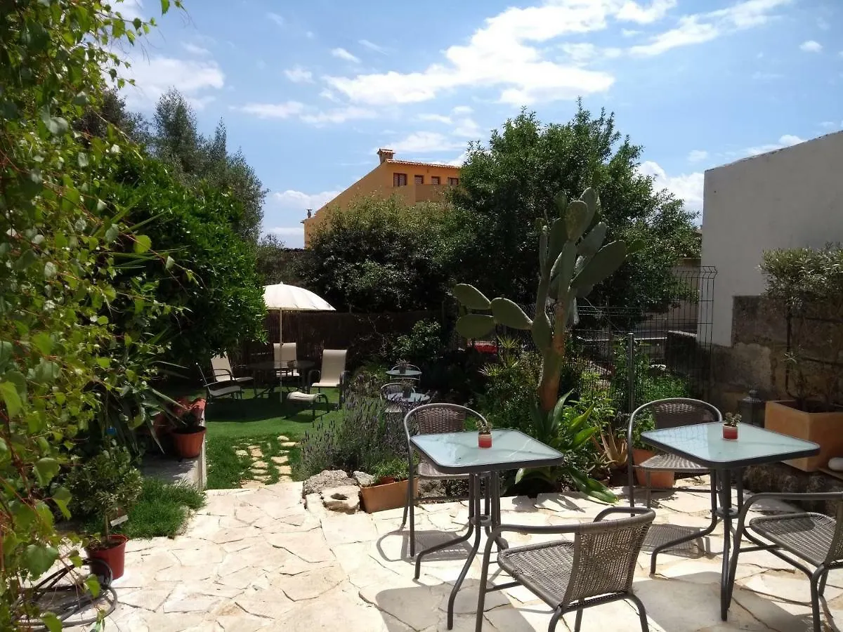 Bed & Breakfast Casa Caimari Guest House, For Mountain Lovers!
